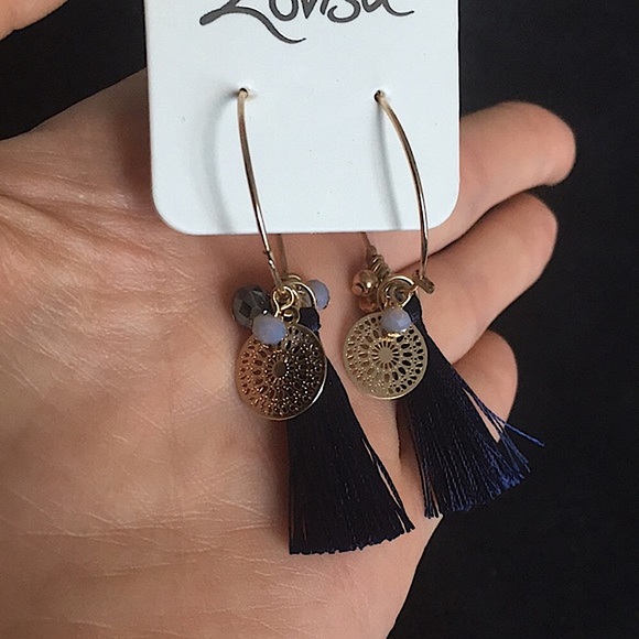Lovisa Hoop Tassle Earrings - Picture 4 of 7